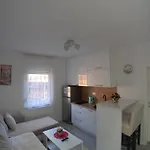 شقة Cicovic بال