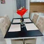 شقة Cicovic *