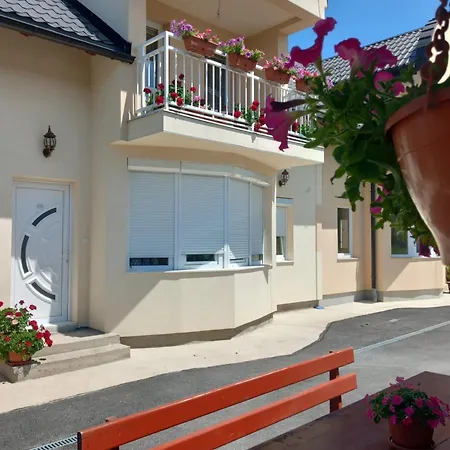 Cicovic Apartment