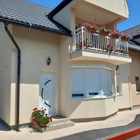 Cicović Apartament *