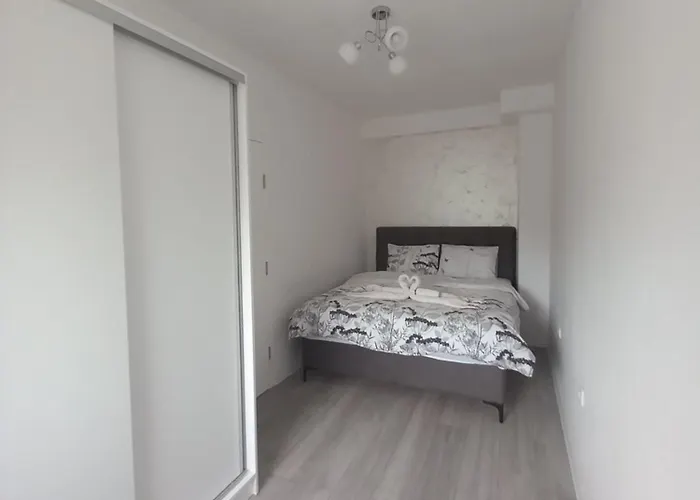 Cicovic Appartement Pale